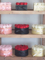 Coffret Cadeau Carré 9 Roses de Savon Rouges