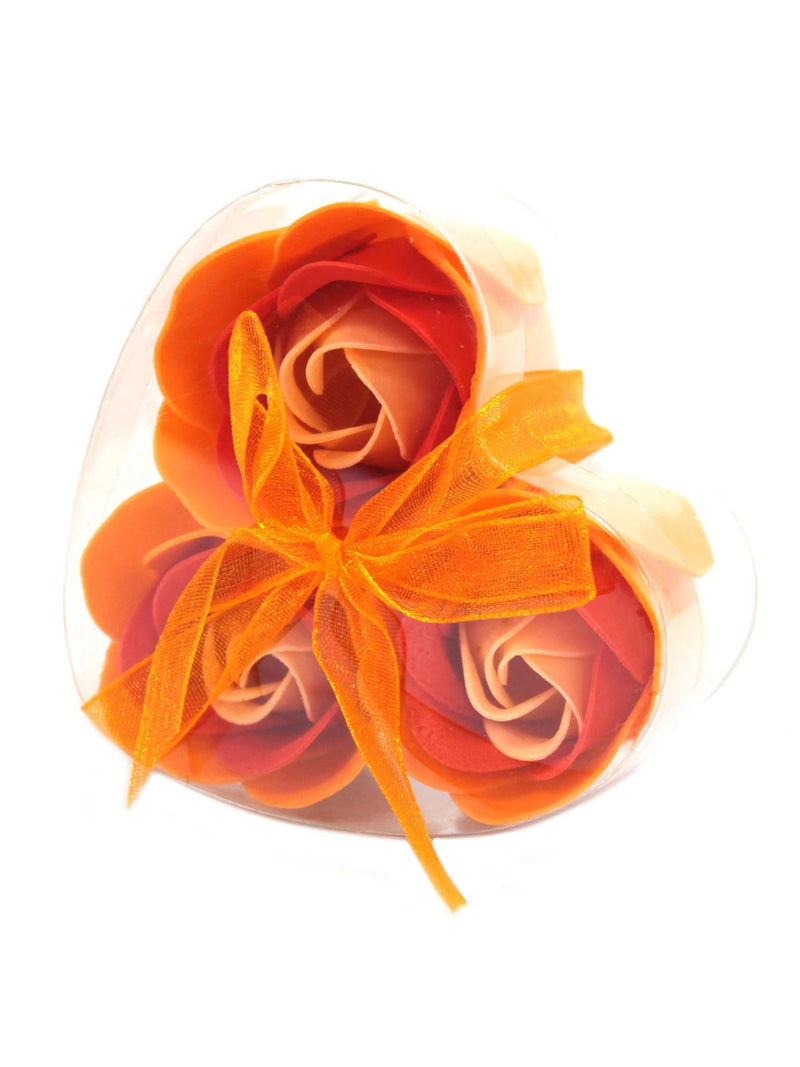 Petit Coeur de 3 Roses de Savon Oranges