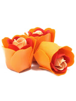 Petit Coeur de 3 Roses de Savon Oranges